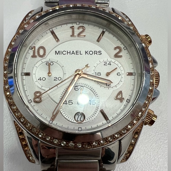 Women's Bradshaw Silver-Tone Stainless Steel Bracelet Watch 36mm - Picture 9 of 9